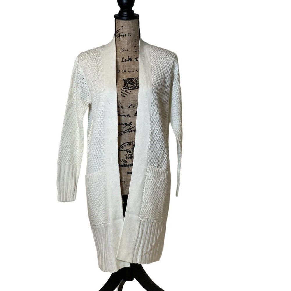 Forever 21 Long White Cardigan. Size Medium. 2 Pockets. Very Soft. NEW